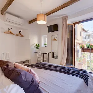  Apartment Domus De Fiori